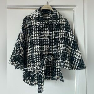 Novelti l Black and White Plaid Belted Cape Coat